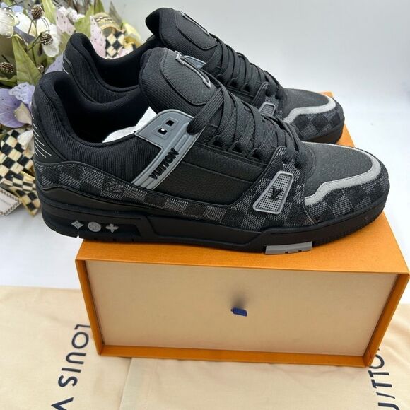 Men’s Louis Vuitton Damier 2024 trainer sneakers size 11 fits 13 US made Italy - Picture 1 of 12